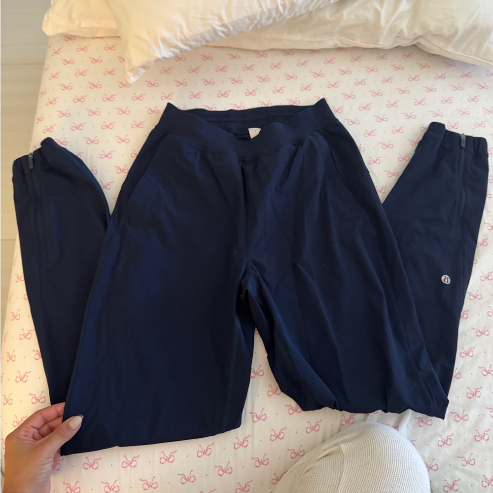 lululemon joggers
